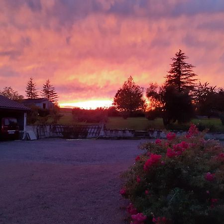 Gite De La Roseraie Louchy-Montfand Luaran gambar