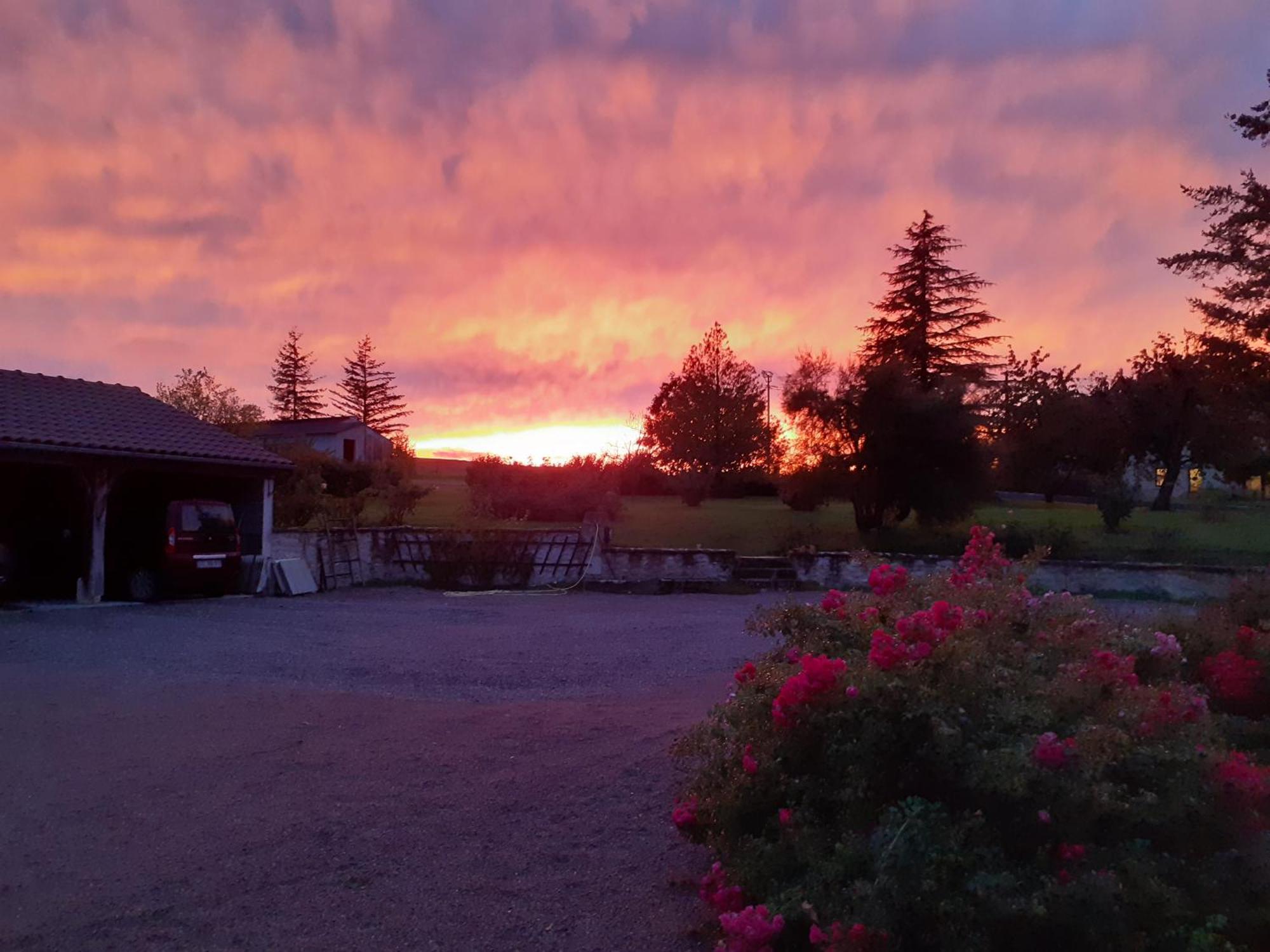 Gite De La Roseraie Louchy-Montfand Luaran gambar