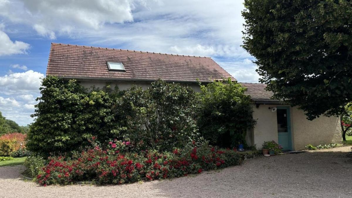 Gite De La Roseraie Louchy-Montfand Luaran gambar
